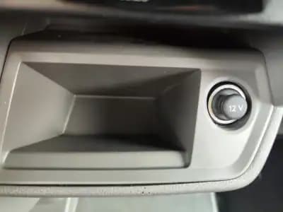 Vendo Volkswagen Crafter 2019 - 17980 EUR, 250000 km - AUTO.MOTO.pt