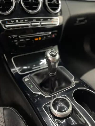 Vendo Mercedes-Benz C 180 2016 - 21999 EUR, 107000 km - AUTO.MOTO.pt