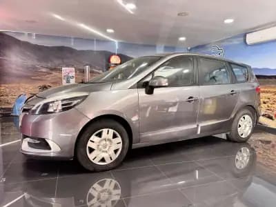 Vendo Renault Grand Scénic 2014 - 8450 EUR, 254000 km - AUTO.MOTO.pt