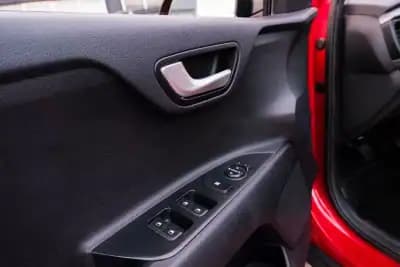 Sell Kia Stonic 2022 - 13999 EUR, 88000 km - AUTO.MOTO.pt