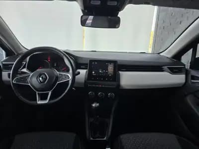 Sell Renault Clio 2023 - 15950 EUR, 58110 km - AUTO.MOTO.pt