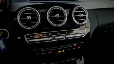 Vendo Mercedes-Benz C 220 2018 - 26800 EUR, 147000 km - AUTO.MOTO.pt