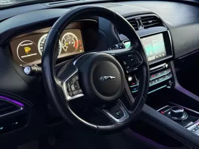 Sell Jaguar F-Pace 2016 - 30999 EUR, 144450 km - AUTO.MOTO.pt