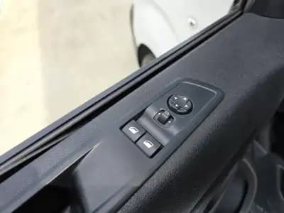 Sell Peugeot Expert 2024 - 21990 EUR, 21500 km - AUTO.MOTO.pt