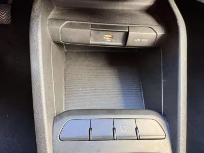 Vendo Kia Stonic 2023 - 15500 EUR, 91000 km - AUTO.MOTO.pt