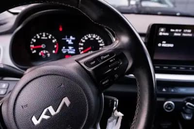 Sell Kia Stonic 2022 - 13999 EUR, 88000 km - AUTO.MOTO.pt