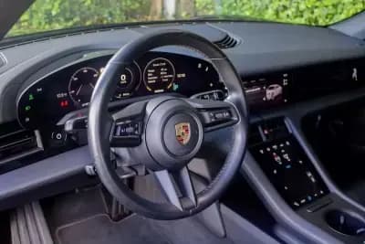 Sell Porsche Taycan 2021 - 59900 EUR, 61158 km - AUTO.MOTO.pt