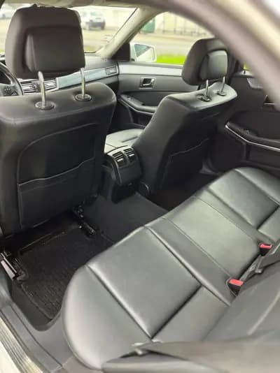 Sell Mercedes-Benz E 200 2010 - 12900 EUR, 484905 km - AUTO.MOTO.pt