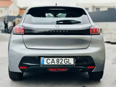 Sell Peugeot 208 2020 - 12900 EUR, 152000 km - AUTO.MOTO.pt