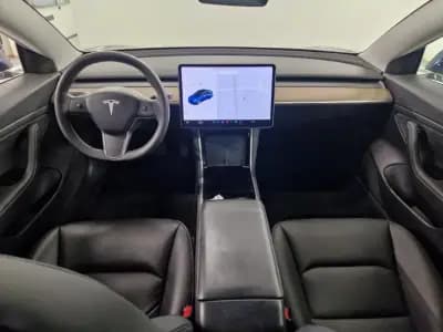 Vendo Tesla Model 3 2020 - 20900 EUR, 110000 km - AUTO.MOTO.pt