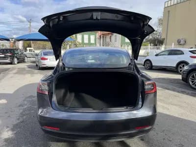 Vendo Tesla Model 3 2023 - 31950 EUR, 63000 km - AUTO.MOTO.pt