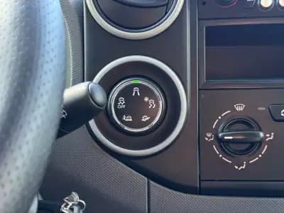 Sell Peugeot Partner 2014 - 9250 EUR, 190000 km - AUTO.MOTO.pt