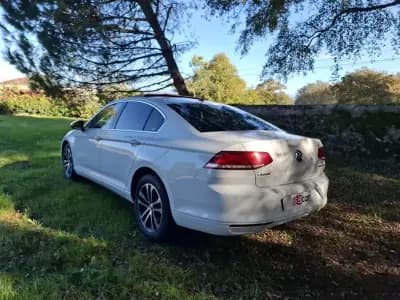 Sell Volkswagen Passat 2016 - 14500 EUR, 181600 km - AUTO.MOTO.pt