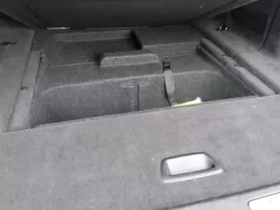 Vendo BMW 320 2013 - 14750 EUR, 170000 km - AUTO.MOTO.pt