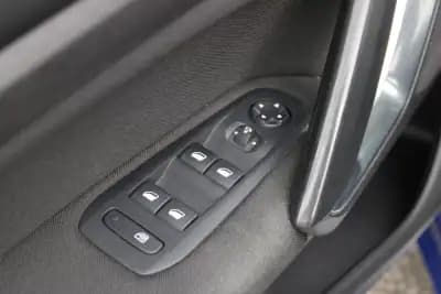 Vendo Peugeot 308 SW 2019 - 11990 EUR, 159000 km - AUTO.MOTO.pt