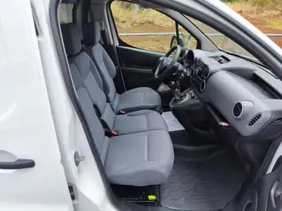 Sell Citroën Berlingo 1.6 HDI L2 3L FRIO + ISOTERMICA 2016 - 14950 EUR, 292742 km - AUTO.MOTO.pt