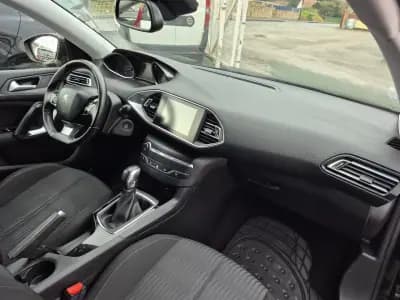 Sell Peugeot 308 SW 2016 - 11900 EUR, 276600 km - AUTO.MOTO.pt