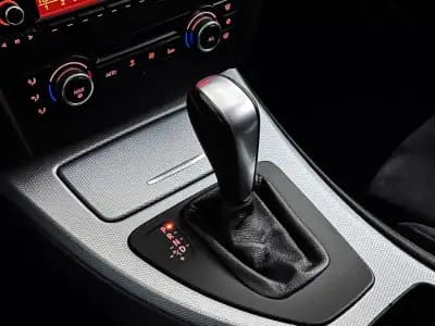 Vendo BMW 318 2011 - 15990 EUR, 230500 km - AUTO.MOTO.pt