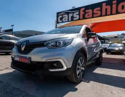 Vendo Renault Captur 2019 - 12500 EUR, 181000 km - AUTO.MOTO.pt