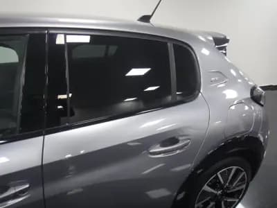 Sell Peugeot 208 2021 - 15450 EUR, 126000 km - AUTO.MOTO.pt