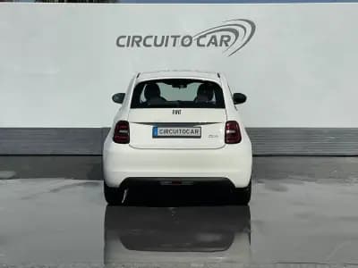 Vendo Fiat 500e 2022 - 13600 EUR, 53336 km - AUTO.MOTO.pt