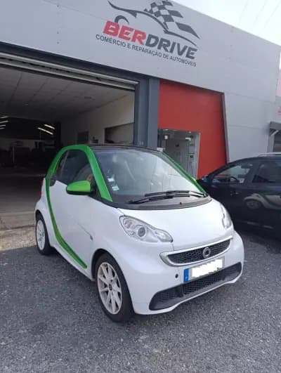 Vendo Smart Fortwo Cabrio 2015 - 8990 EUR, 75000 km - AUTO.MOTO.pt