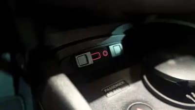 Sell SEAT Leon 2012 - 5900 EUR, 395479 km - AUTO.MOTO.pt