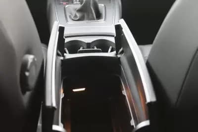 Vendo Citroën C5 Aircross 2024 - 28330 EUR, 24731 km - AUTO.MOTO.pt