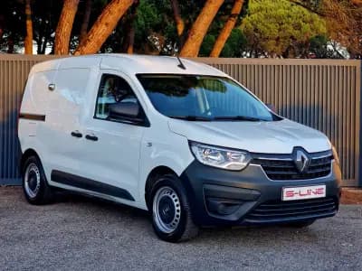 Vendo Renault Express 2021 - 13990 EUR, 121868 km - AUTO.MOTO.pt
