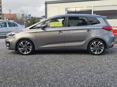 Sell Kia Carens 2018 - 17500 EUR, 138200 km - AUTO.MOTO.pt