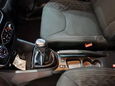 Vendo Renault Clio 2019 - 10990 EUR, 99000 km - AUTO.MOTO.pt