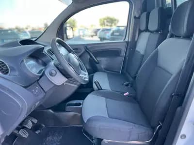 Vendo Renault Kangoo 2018 - 14500 EUR, 96074 km - AUTO.MOTO.pt