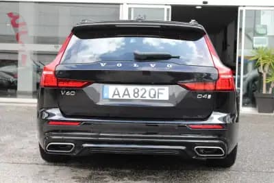 Vendo Volvo V60 2020 - 26400 EUR, 128429 km - AUTO.MOTO.pt