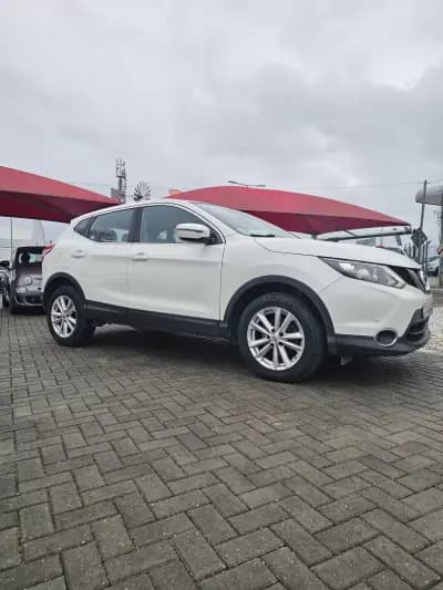 Sell Nissan Qashqai 2015 - 14900 EUR, 183000 km - AUTO.MOTO.pt