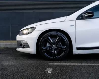 Vendo Volkswagen Scirocco 2013 - 16990 EUR, 153299 km - AUTO.MOTO.pt