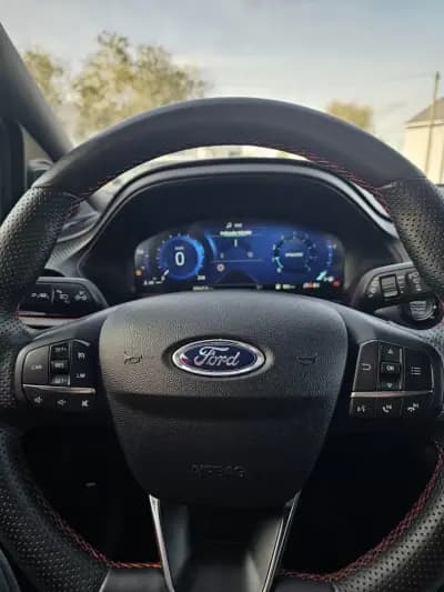 Vendo Ford Puma 2023 - 21900 EUR, 60200 km - AUTO.MOTO.pt