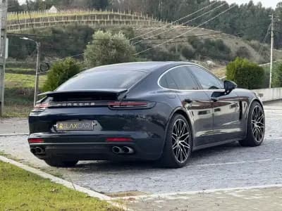 Vendo Porsche Panamera 2017 - 58990 EUR, 114000 km - AUTO.MOTO.pt
