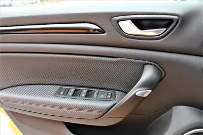 Vendo Renault Mégane 2019 - 43990 EUR, 42000 km - AUTO.MOTO.pt