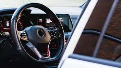 Sell Volkswagen Golf 2020 - 33000 EUR, 66500 km - AUTO.MOTO.pt