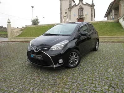 Vendo Toyota Yaris 2016 - 12990 EUR, 151000 km - AUTO.MOTO.pt