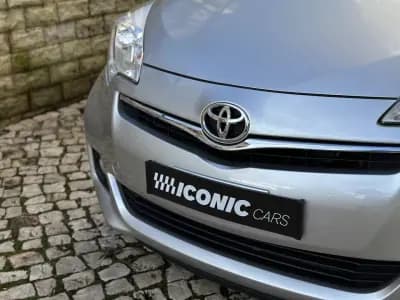 Sell Toyota Verso-S 2011 - 7990 EUR, 126450 km - AUTO.MOTO.pt