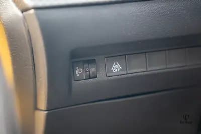 Vendo Peugeot e-208 2023 - 17900 EUR, 25000 km - AUTO.MOTO.pt