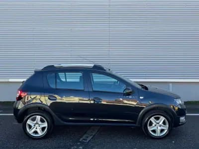 Vendo Dacia Sandero 2015 - 8950 EUR, 60000 km - AUTO.MOTO.pt