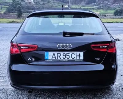 Vendo Audi A3 2014 - 13999 EUR, 208000 km - AUTO.MOTO.pt