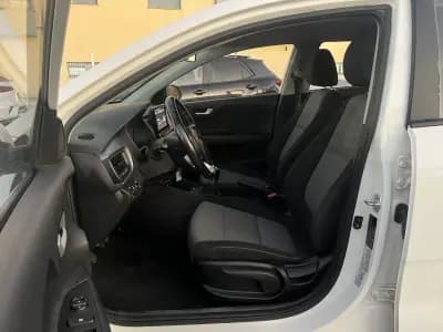 Vendo Kia Stonic 2021 - 13750 EUR, 113000 km - AUTO.MOTO.pt