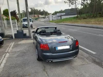 Vendo Audi A4 Cabrio 2014 - 10900 EUR, 193145 km - AUTO.MOTO.pt
