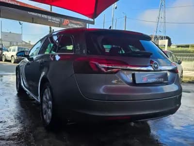 Sell Opel Insignia Sports Tourer 2017 - 9999 EUR, 205000 km - AUTO.MOTO.pt