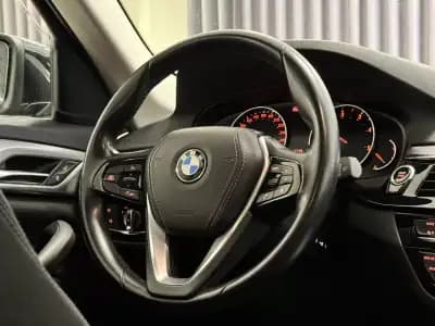 Vendo BMW 520 2018 - 24990 EUR, 153000 km - AUTO.MOTO.pt