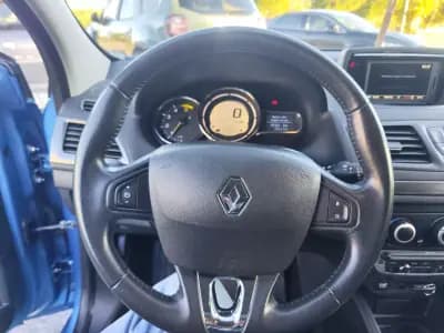Vendo Renault Mégane Sport Tourer 2014 - 9980 EUR, 92200 km - AUTO.MOTO.pt