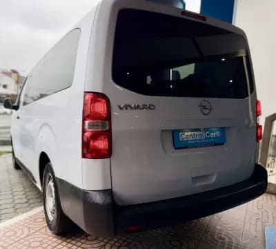 Vendo Opel Vivaro 2024 - 34950 EUR, 102000 km - AUTO.MOTO.pt